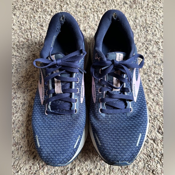 Brooks Adrenaline GTS 22 Women Navy Pink Running Shoes Size 9.5 Medium B - Picture 2 of 8